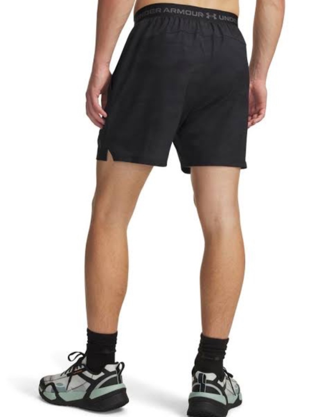Under Armour Men's Vanish Woven 6" Shorts